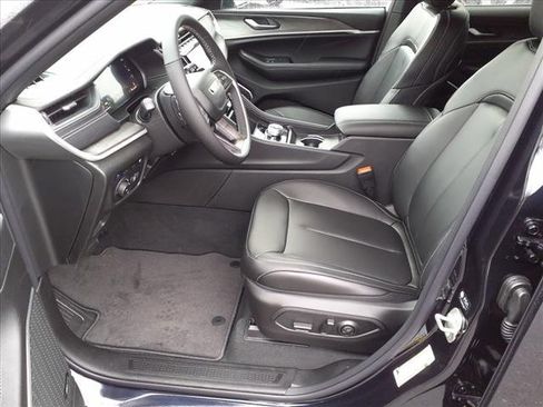 New 2024 Jeep Grand Cherokee Limited 4xe image 10