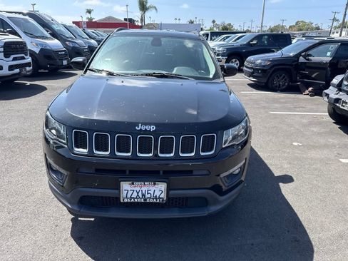Used 2017 Jeep Compass Latitude w/ Popular Equipment Group FWD image 22