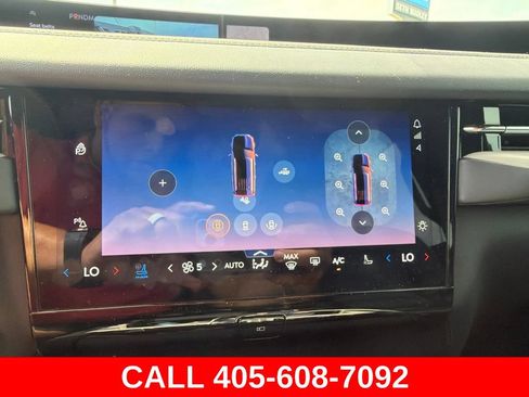 Used 2025 Lincoln Navigator Reserve w/ Jet Appearance Package AWD/4WD image 17