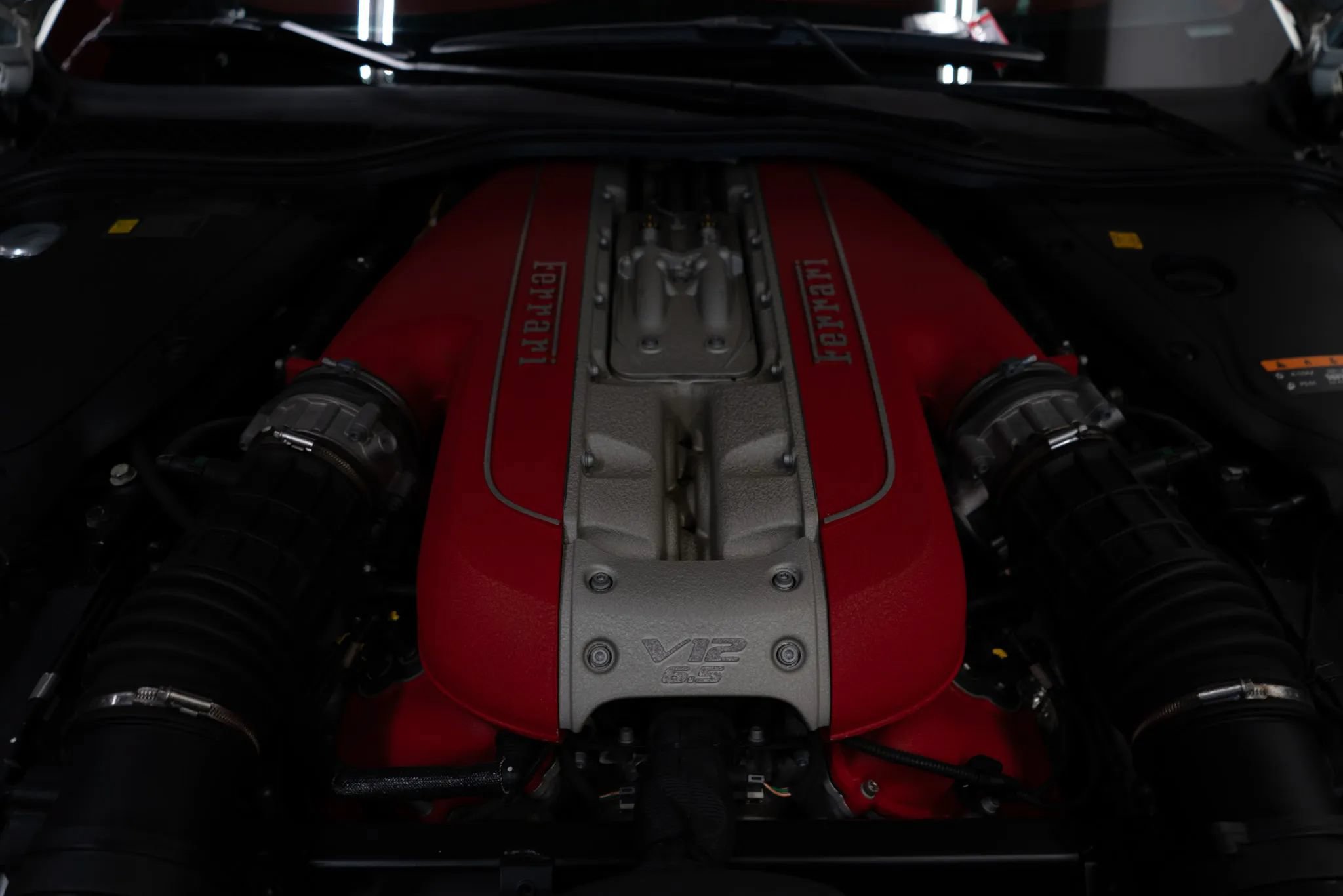 Used 2020 Ferrari 812 Superfast RWD image 83