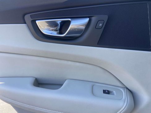 Certified 2023 Volvo XC60 B5 Plus w/ Climate Package image 16