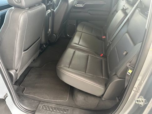 Used 2025 GMC Sierra 1500 SLT AWD/4WD image 28