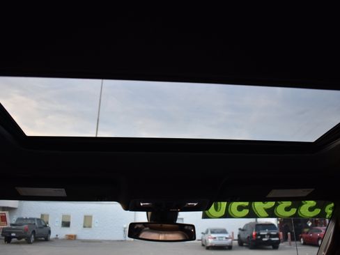 Used 2019 Chevrolet Silverado 1500 High Country w/ Trailer Camera Package image 29