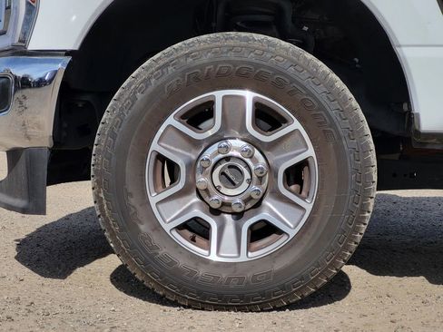 Used 2024 Ford F250 Lariat image 10