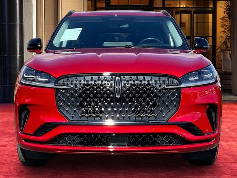 Used 2025 Lincoln Aviator Reserve w/ Equipment Group 201A image 3