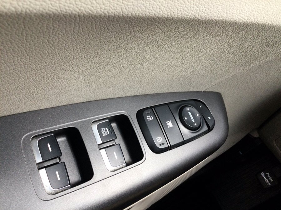 Used 2020 Kia Sportage LX AWD/4WD image 37