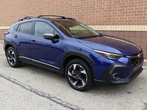 Used 2024 Subaru Crosstrek 2.5i Limited AWD/4WD image 12