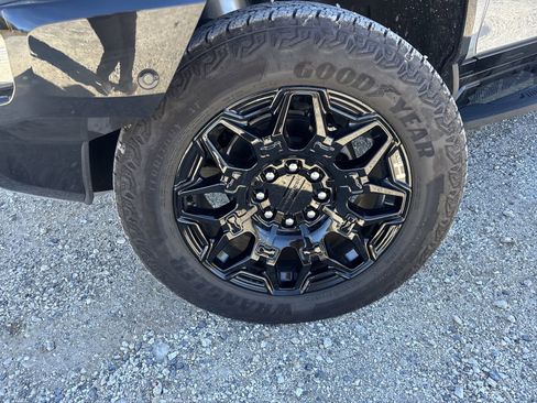 Used 2025 GMC Hummer EV 2X image 10