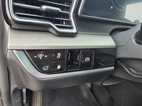Used 2023 Kia Sportage X-Line AWD/4WD image 12