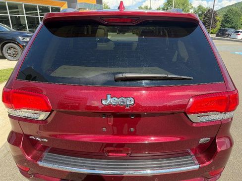 Used 2021 Jeep Grand Cherokee Overland AWD/4WD image 6