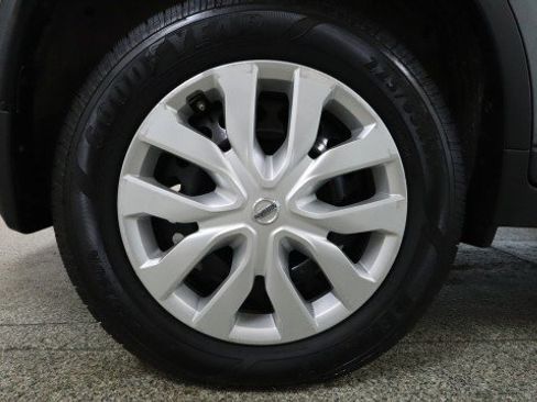 Used 2015 Nissan Rogue S AWD/4WD image 19