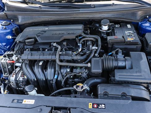Used 2022 Hyundai Elantra SEL FWD image 30