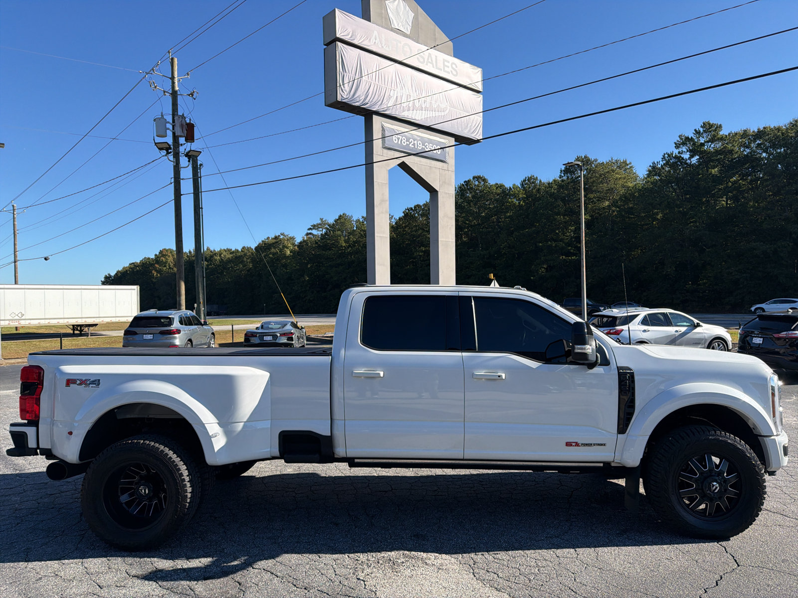 Used 2025 Ford F450 Platinum w/ FX4 Off-Road Package AWD/4WD image 5