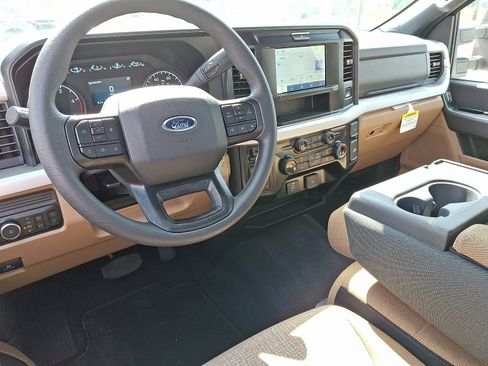 Used 2025 Ford F250 XLT AWD/4WD image 7