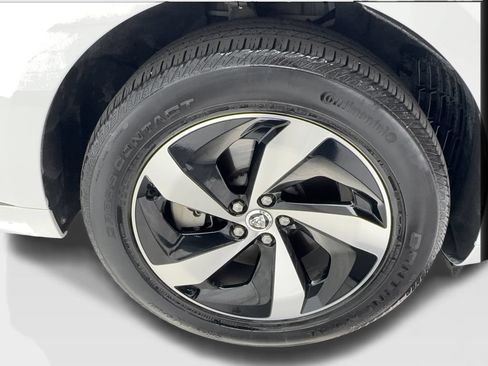 Used 2025 Jaguar F-PACE R-Dynamic S AWD/4WD image 14
