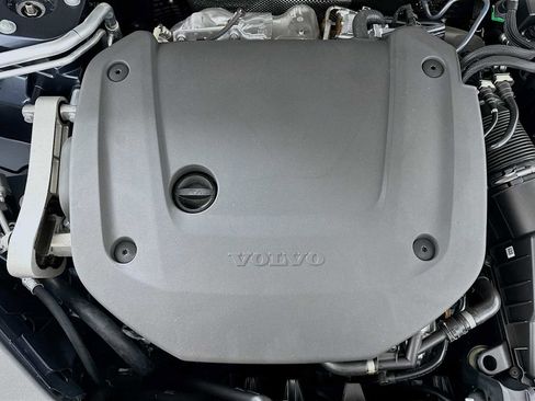 New 2026 Volvo XC90 B6 Plus w/ Protection Package Premier image 29