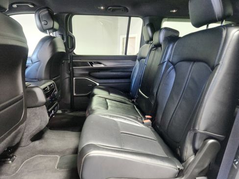 Used 2024 Jeep Wagoneer Series II w/ Flexible Seating Group image 13