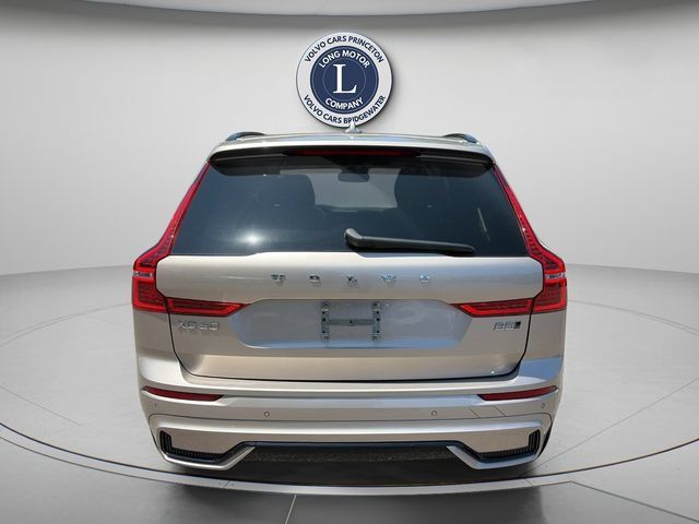 Certified 2025 Volvo XC60 B5 Core AWD/4WD image 12