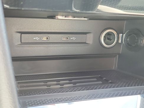New 2026 Volkswagen Taos SE FWD image 29
