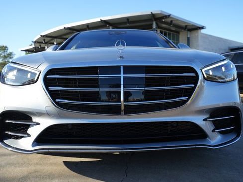 Certified 2024 Mercedes-Benz S 580 4MATIC Sedan image 11
