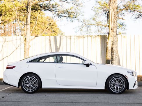 Used 2023 Mercedes-Benz E 450 4MATIC Coupe w/ AMG Line image 4