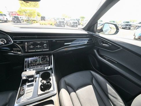 Used 2022 Audi Q8 Premium Plus image 34
