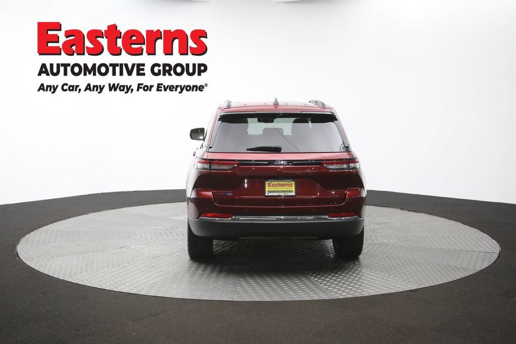 Used 2023 Jeep Grand Cherokee 4WD 4xe w/ Luxury Tech Group II image 39