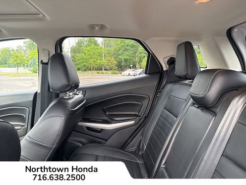 Used 2022 Ford EcoSport Titanium image 19