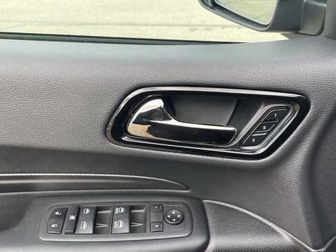 Used 2022 Dodge Durango GT image 33