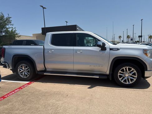Used 2021 GMC Sierra 1500 SLT w/ SLT Premium Plus Package AWD/4WD image 3