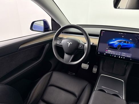 Used 2023 Tesla Model Y Performance image 35