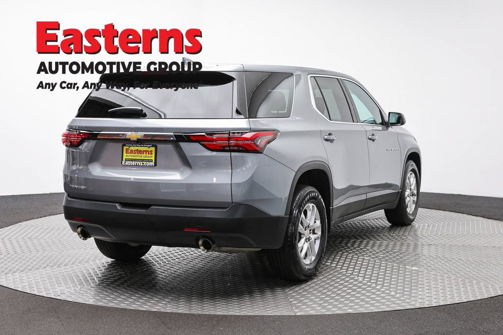 Used 2023 Chevrolet Traverse LS FWD image 6