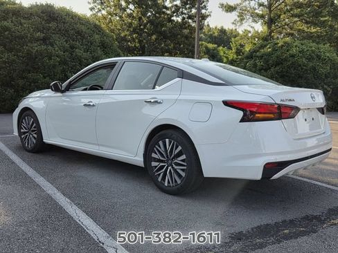 Certified 2025 Nissan Altima 2.5 SV FWD image 3