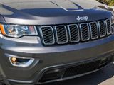 Used 2019 Jeep Grand Cherokee Laredo image 5