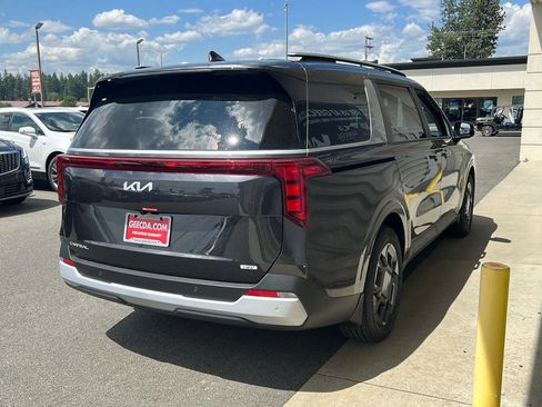 New 2026 Kia Carnival EX image 4