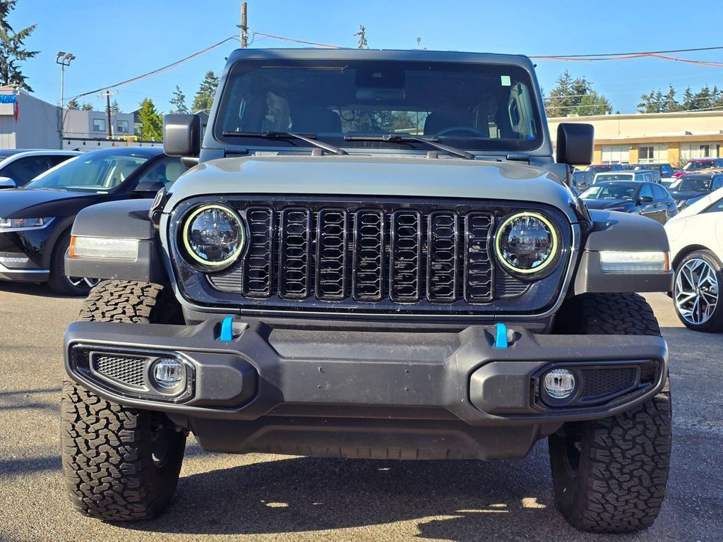 Used 2024 Jeep Wrangler Unlimited AWD/4WD image 3