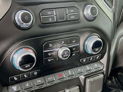 Certified 2023 GMC Sierra 3500 Denali w/ Denali Ultimate Package AWD/4WD image 15