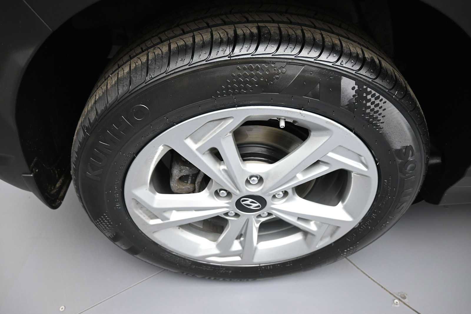 Certified 2023 Hyundai Kona SEL AWD/4WD image 11