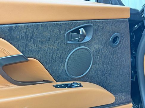 Used 2022 Aston Martin DB11 Coupe image 22