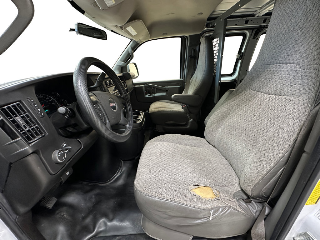 Used 2016 GMC Savana 2500 RWD image 9