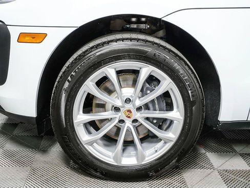 Certified 2026 Porsche Macan Turbo AWD/4WD image 39