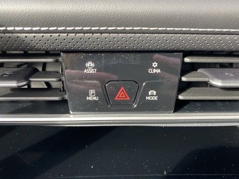 New 2026 Volkswagen Atlas SE image 34