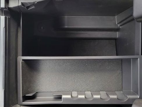 Certified 2025 Ford F150 Lariat image 36