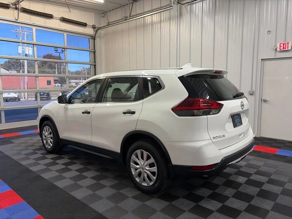 Used 2019 Nissan Rogue S FWD image 5