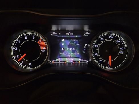 Used 2019 Jeep Cherokee Trailhawk w/ Trailer Tow Group image 23