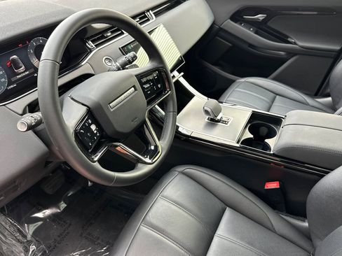 Used 2026 Land Rover Range Rover Evoque S image 5