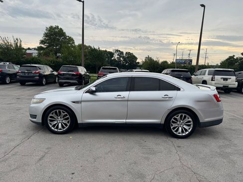 Used 2013 Ford Taurus Limited FWD image 6