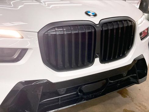 Used 2023 BMW X7 xDrive40i w/ M Sport Package image 33