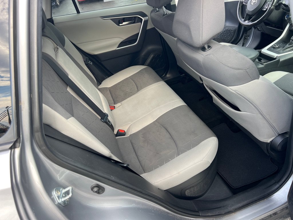 Used 2021 Toyota RAV4 XLE AWD/4WD image 15
