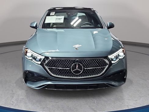 New 2026 Mercedes-Benz E 350 4MATIC Sedan image 2